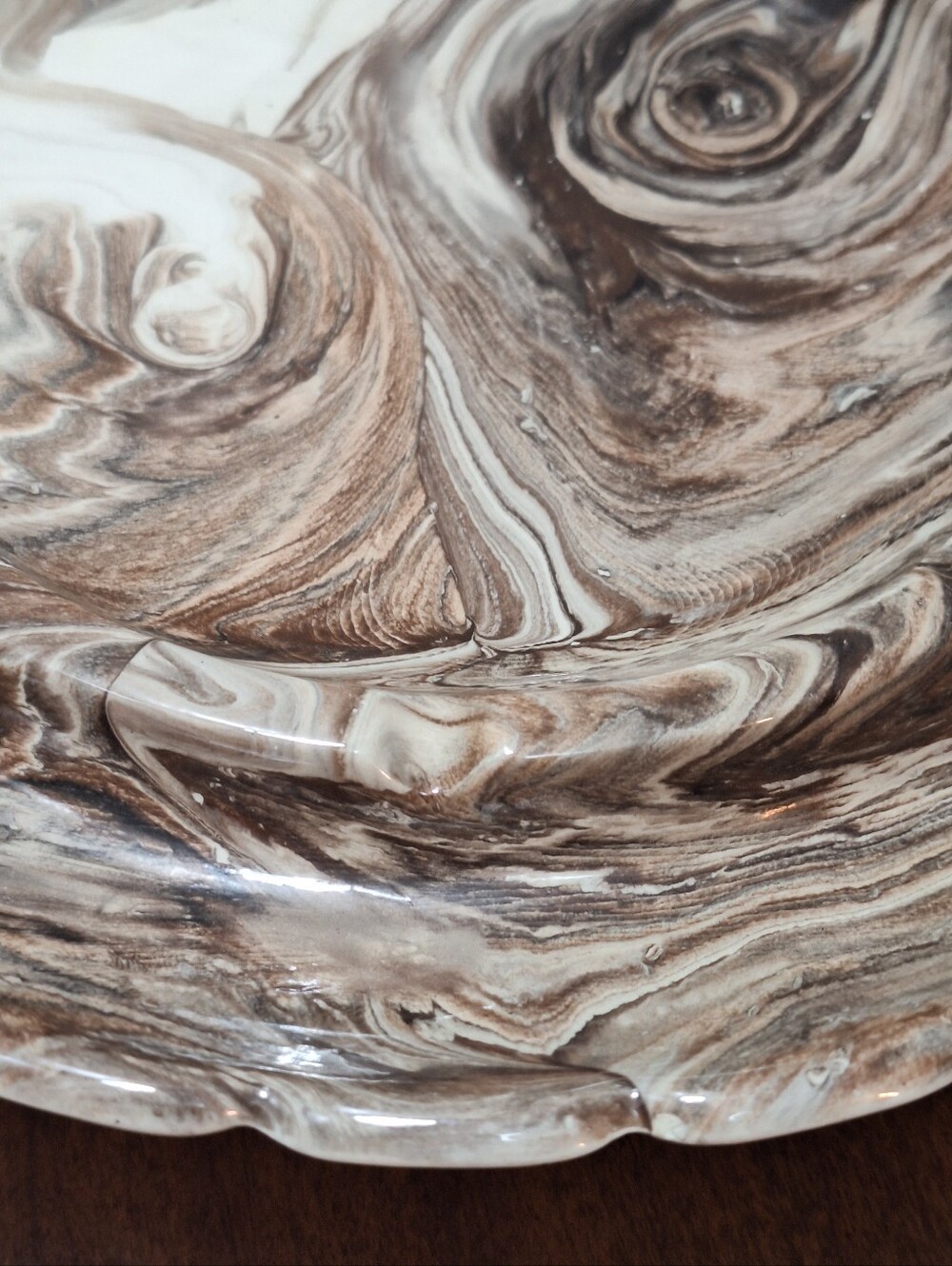 Vtg 80s Ceramic Cream & Brown Marble Swirl Scalloped Edge 10.5 In Ashtray Signed - Picture 11 of 16
